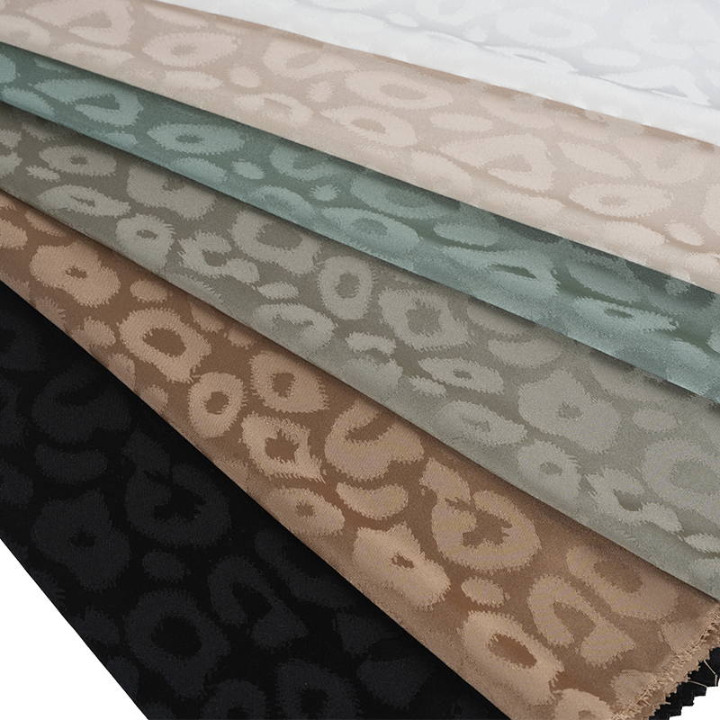 Jacquard leopardato in raso elasticizzato 50/75
