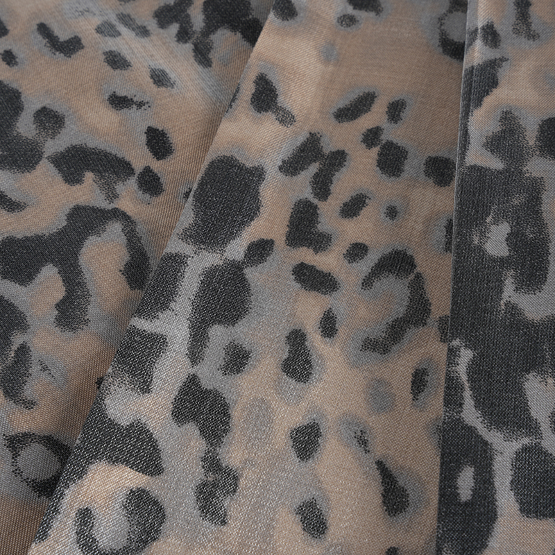 Tessuto con stampa leopardata piccola in cotone dorato addensato 20d * 21s