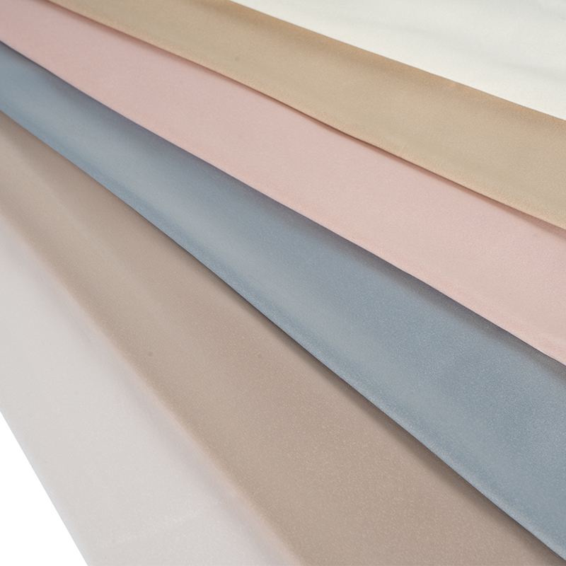 Tessuto in raso elasticizzato ritorto opaco 75D * 75D