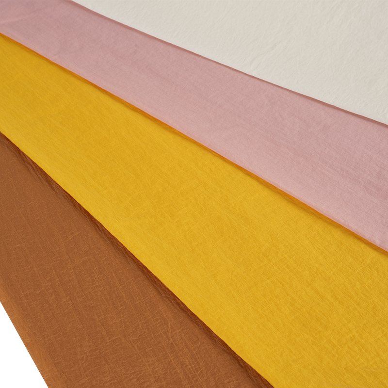 Tessuto per tintura in filatura in nylon semiopaco a bassa elasticità 400T