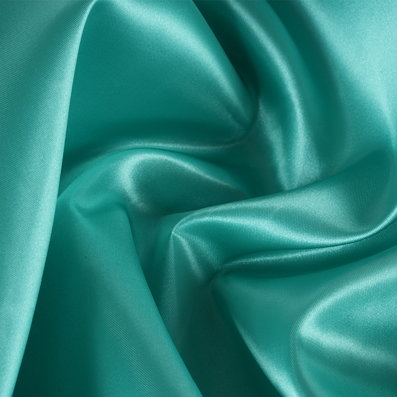 Raso lucido non ritorto 50/75 + tessuto a spatola sottile sul tessuto superiore